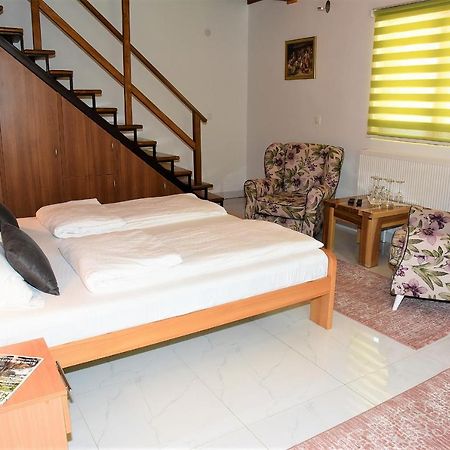Vila "Maglic" Tjentiste Bagian luar foto