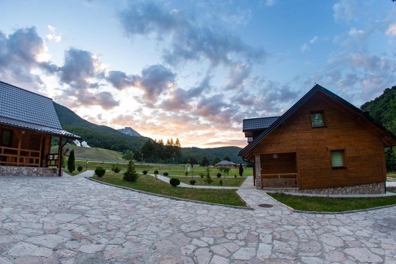 Vila "Maglic" Tjentiste Bagian luar foto