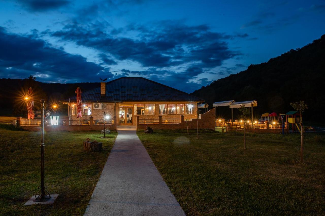 Vila "Maglic" Tjentiste Bagian luar foto