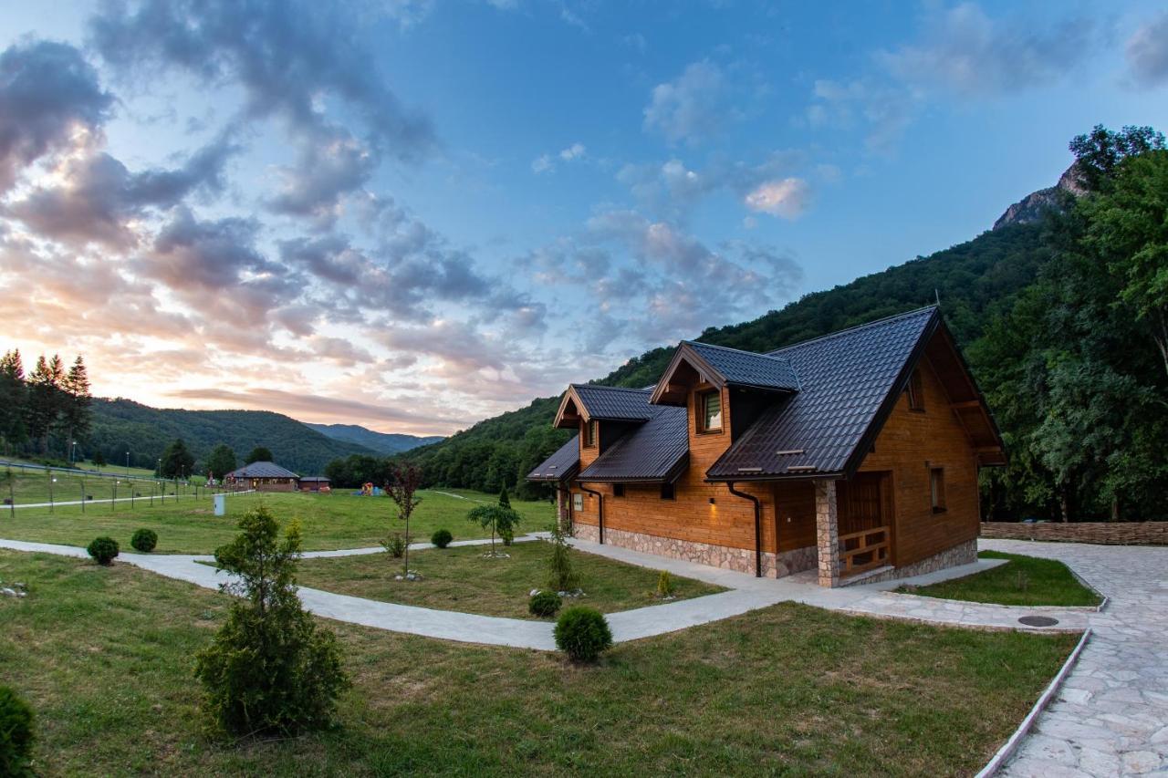 Vila "Maglic" Tjentiste Bagian luar foto